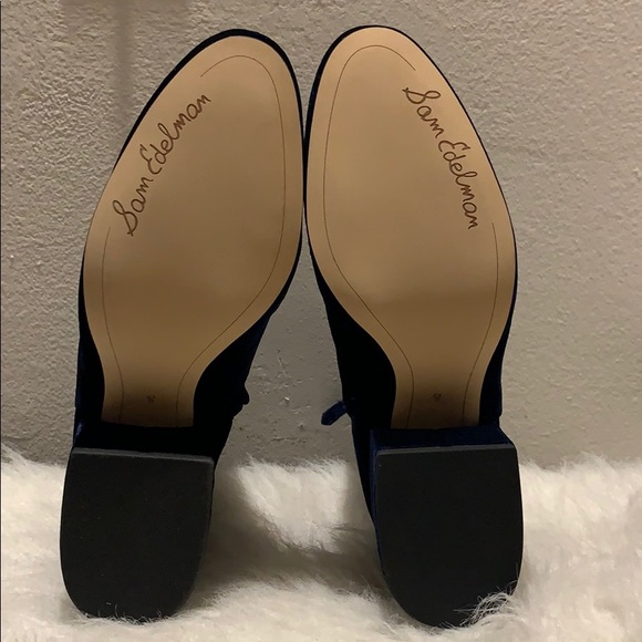🆕NWT rare Sam Edelman Navy Velvet Heeled Booties - Picture 7 of 9